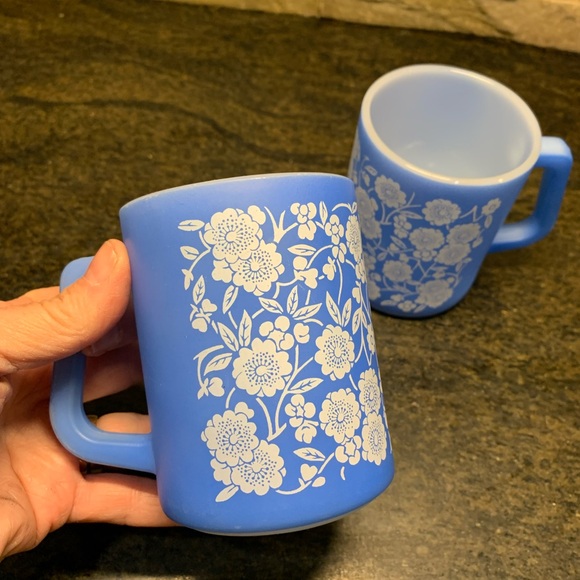 FEDERAL GLASS | Set of 2 | Calico Flower Mugs - Picture 2 of 14